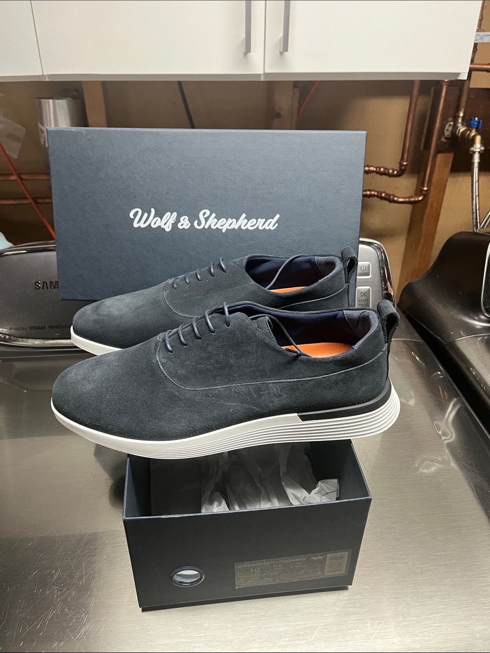 Wolf & Shepherd Men's New Navy Suede Lace-Up Sneaker